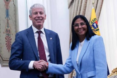 Delcy Rodriguez, meets, Chris Wright, Caracas