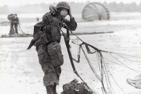 paratrooper, first all-female parachute jump, 82nd Airborne Division