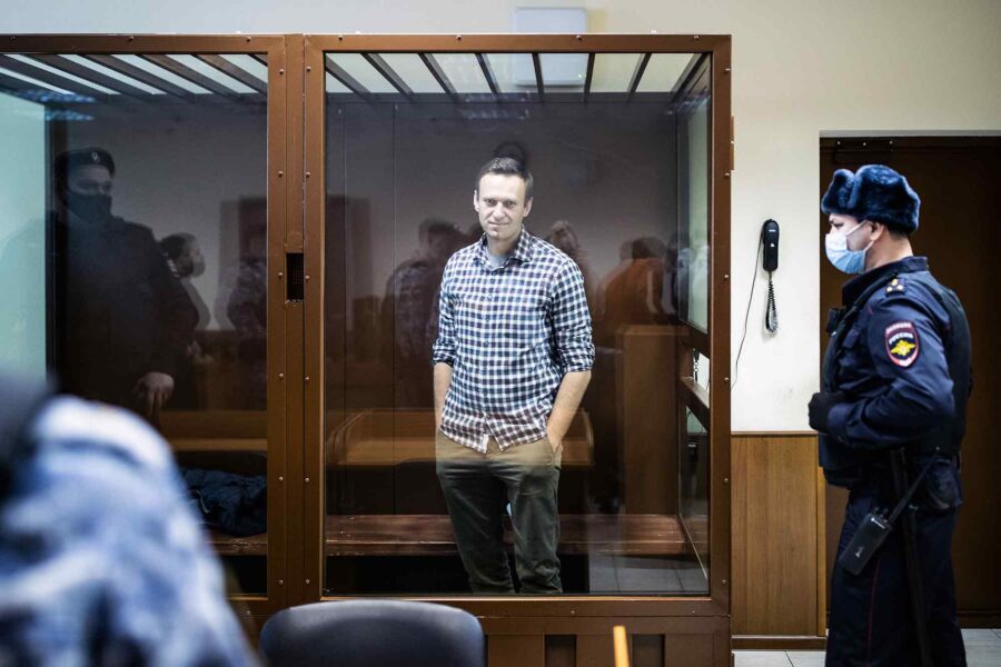 Alexey Navalny, cage, Russia, court
